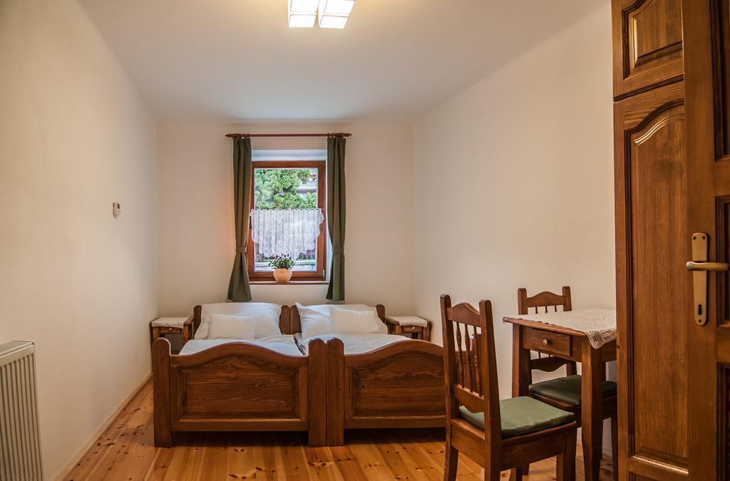 Zsirai Guest House Mad Exterior photo